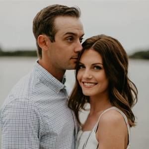 Meet your Posher, Aviana